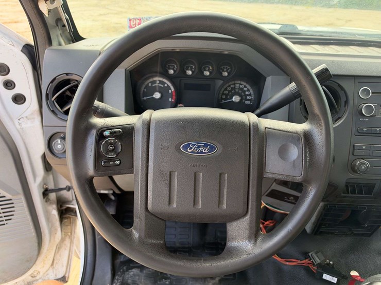 2011-ford-f450-image-12