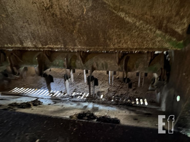 2011-john-deere-9770-sts-image-33