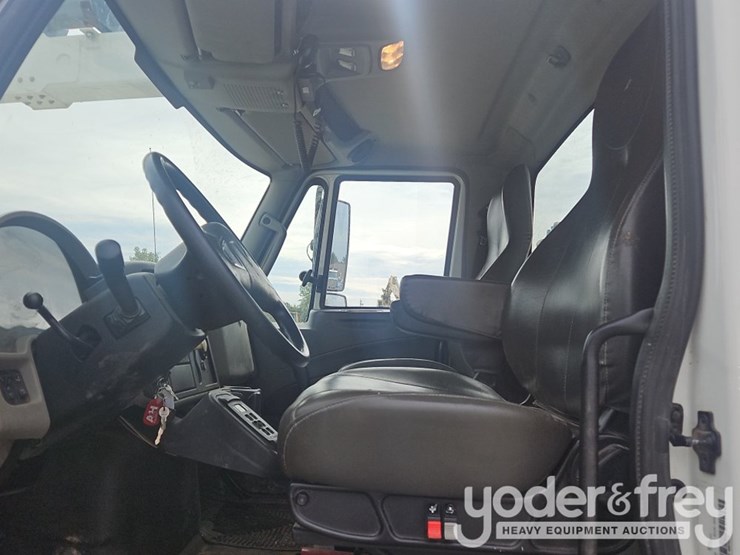 2012-vactor-2100-image-19