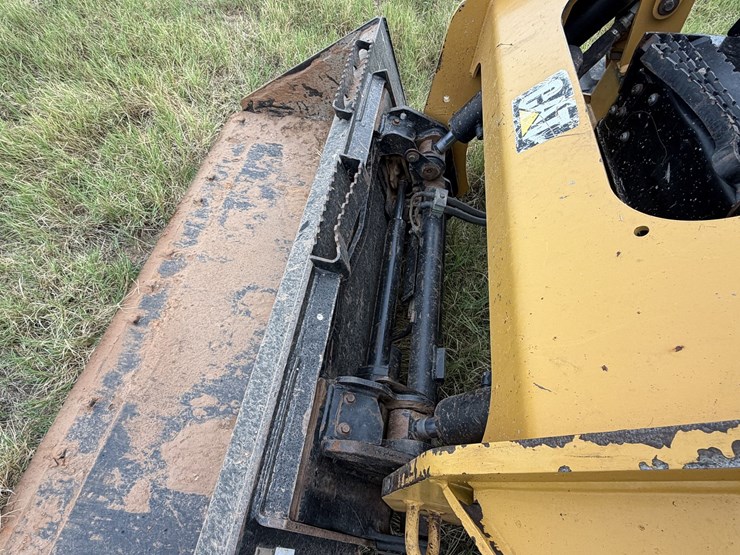 caterpillar-259d-image-28