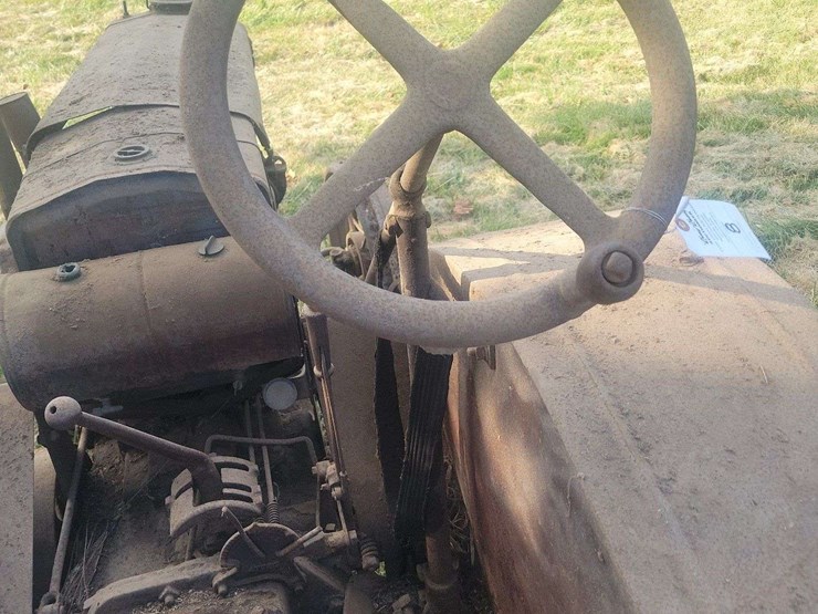 wallis-tractor-image-16