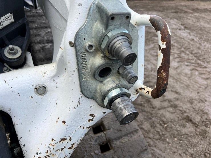 2021-bobcat-t66-image-12