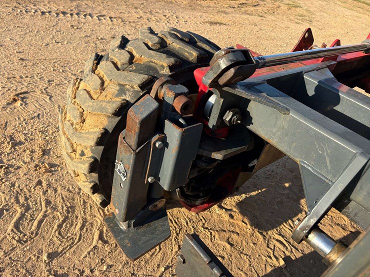 2004-moffett-m5500-image-15