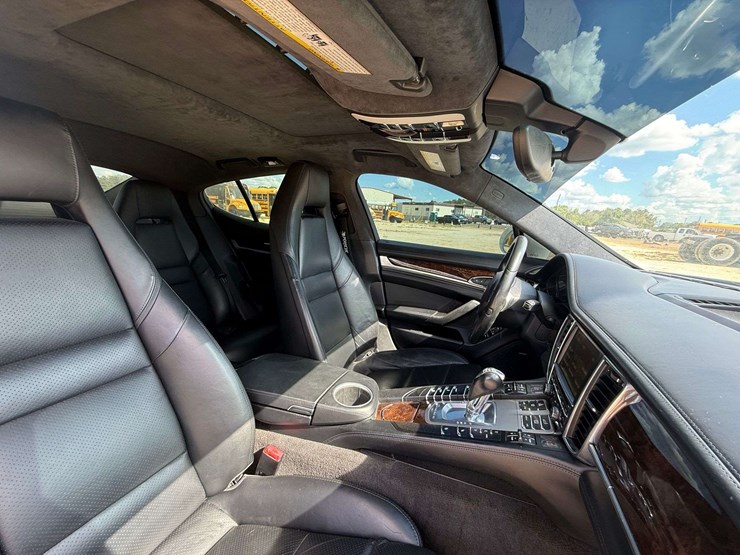 2016-porshe-panamera-4-door-hatchback-(132,955-miles)-image-34