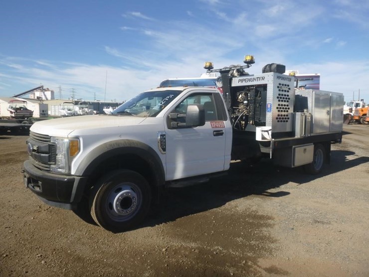 2017-ford-f550-image-1
