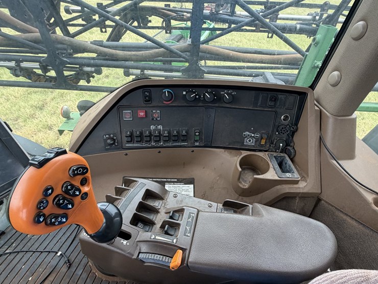 2010-john-deere-4830-image-59