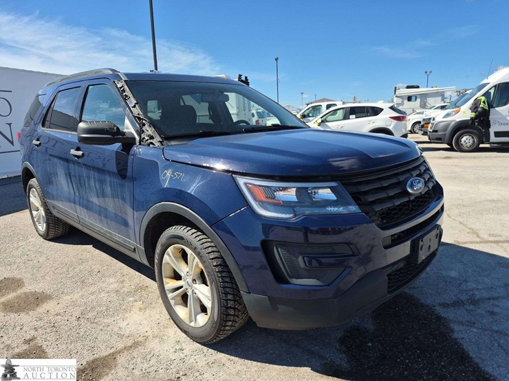 2017-ford-explorer-image-3