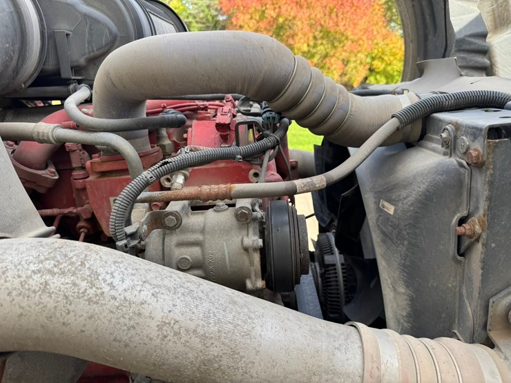 2022-kenworth-t680-image-57