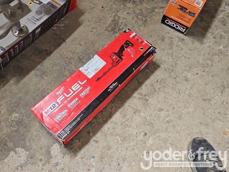 milwaukee-fuel-trimmer-image-2