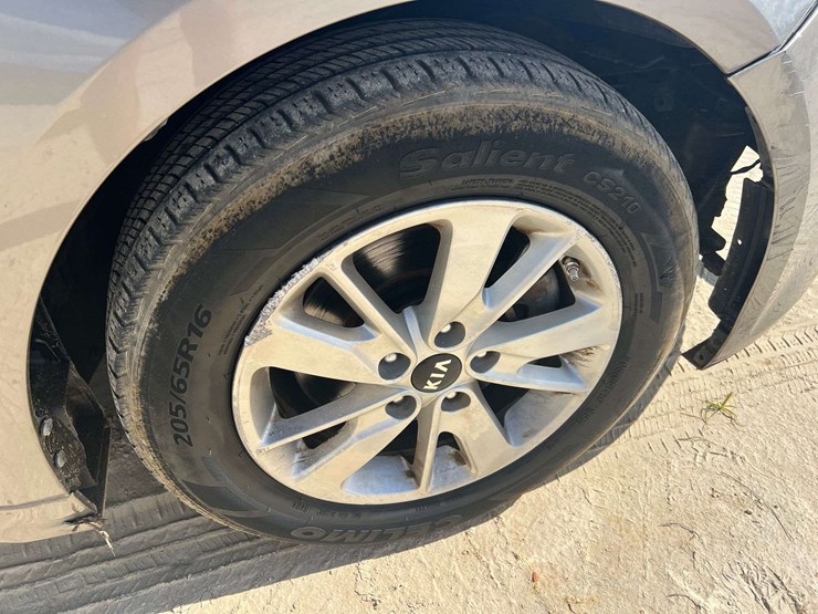 2018-kia-optima-4-door-sedan-(140,152-miles)-image-27