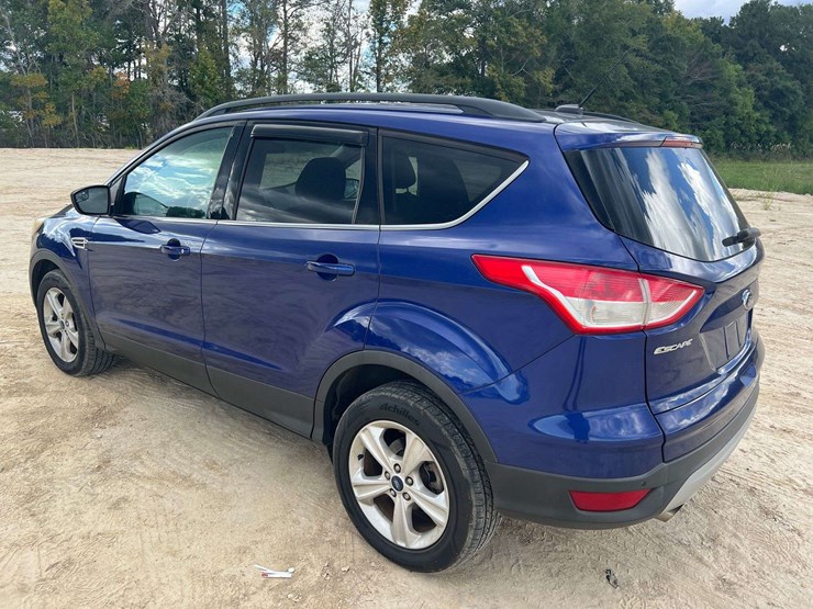 2014-ford-escape-image-2