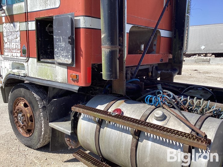 1984-kenworth-k100-image-18