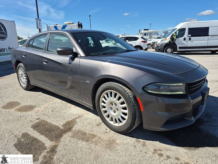 2017-dodge-charger-image-3