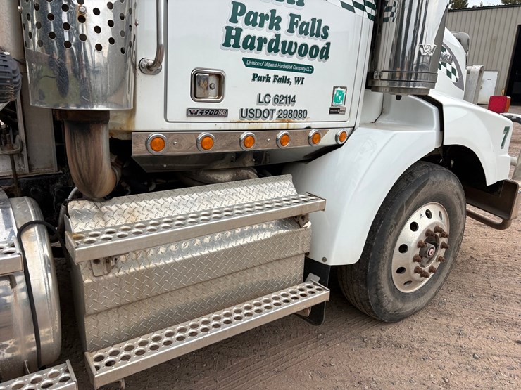 2013-western-star-4900sa-image-14