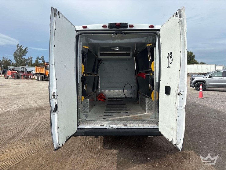 2022-ram-promaster-3500-image-18