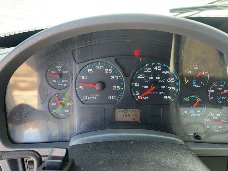 2003-international-durastar-4300-image-26