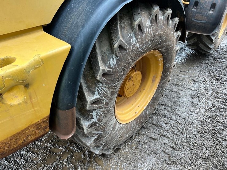 2018-caterpillar-908m-image-17