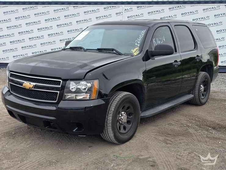 2013-chevrolet-tahoe-image-1