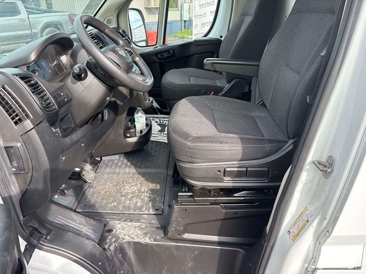 2022-ram-promaster-3500-image-11