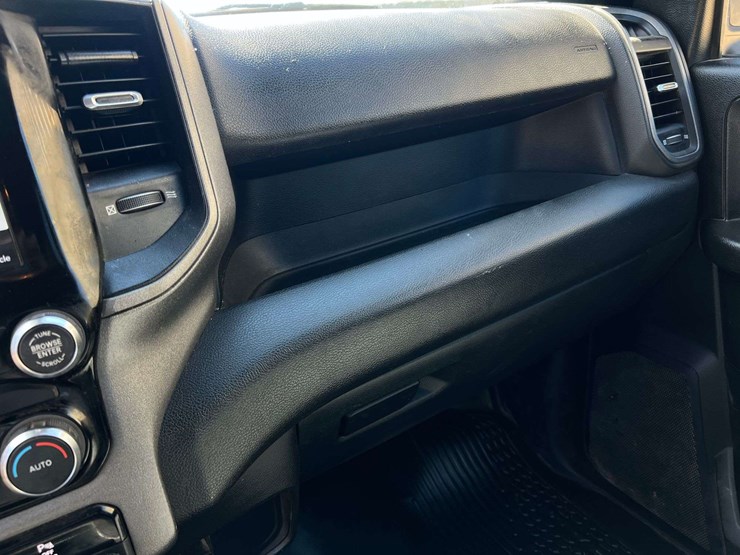 2022-dodge-2500-image-19