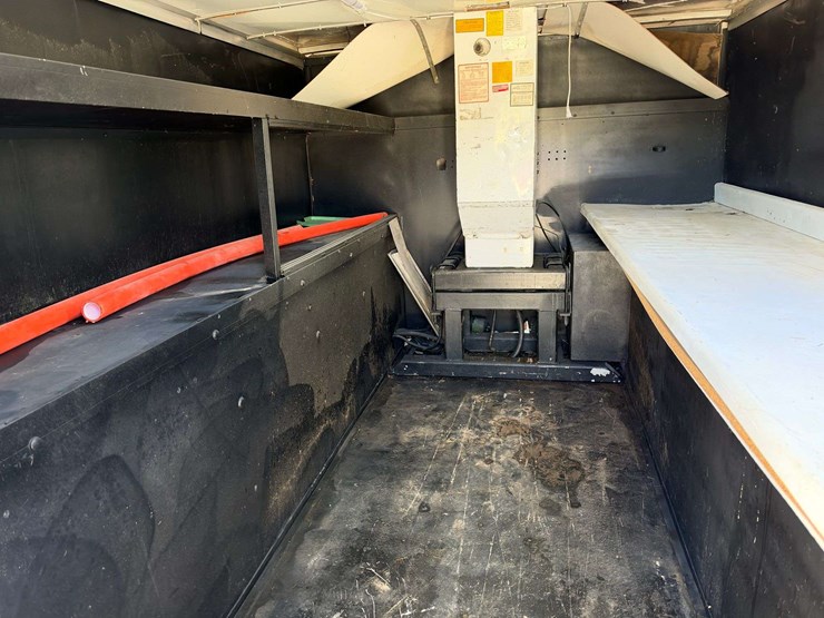 2008-utility-van-image-15