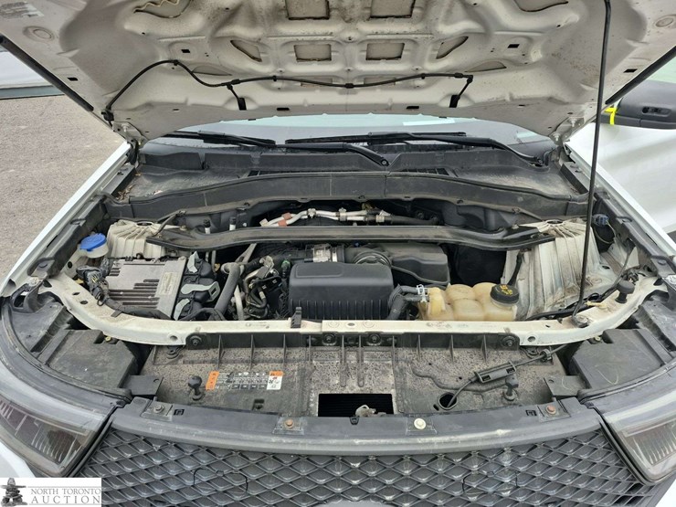 2021-ford-explorer-image-9