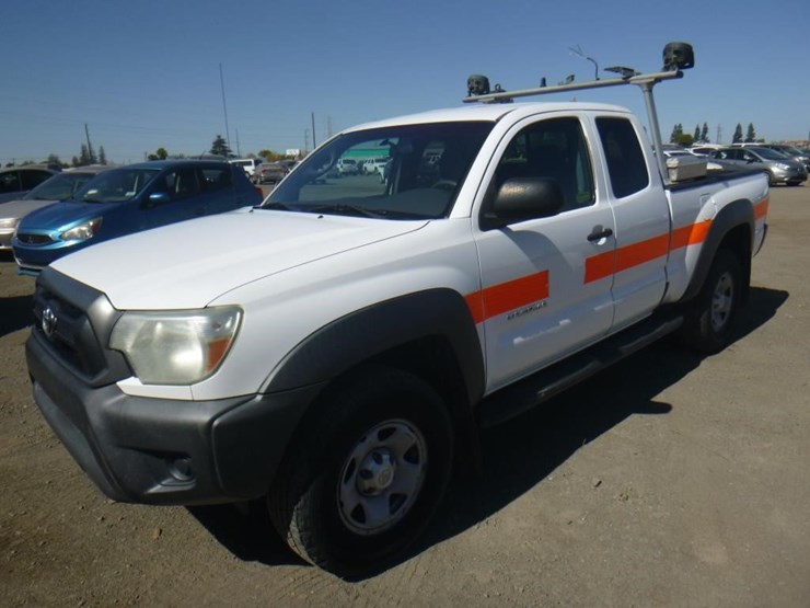 2017-toyota-tacoma-image-1