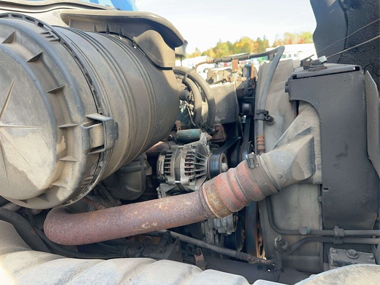 2003-international-durastar-4300-image-21