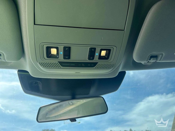 2022-ford-explorer-image-19
