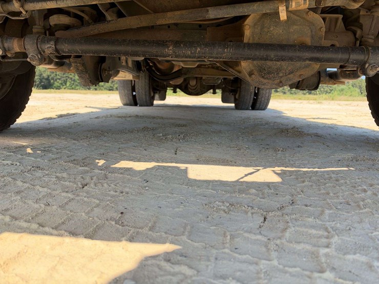2014-ford-f550-image-26