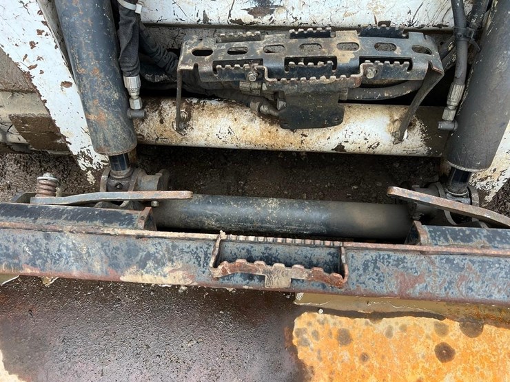2019-bobcat-t595-image-11