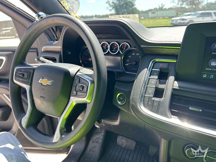 2023-chevrolet-tahoe-image-12