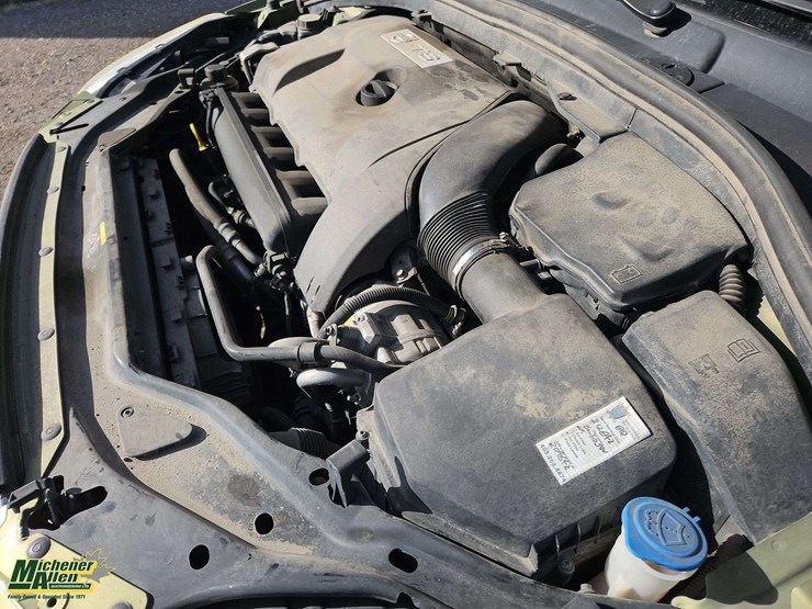 2010-volvo-xc60-image-28