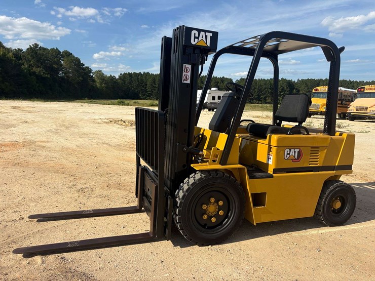 caterpillar-v40d-image-1