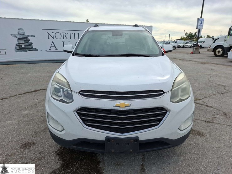 2017-chevrolet-equinox-image-2