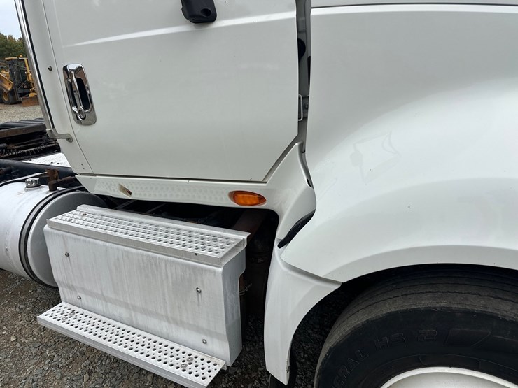 2015-international-prostar-image-14