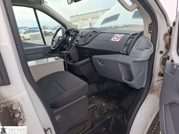 2019-ford-transit-image-14