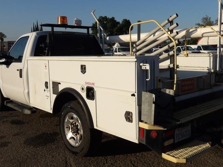 2011-ford-f350-image-4