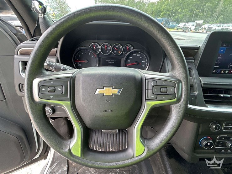 2023-chevrolet-tahoe-image-13