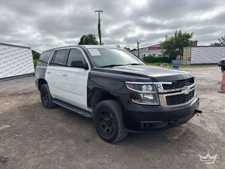 2019-chevrolet-tahoe-image-2
