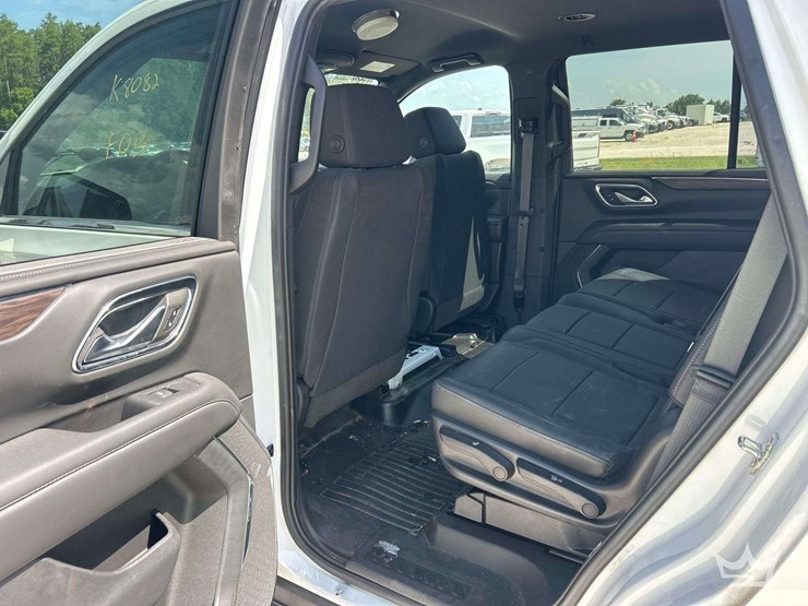 2023-chevrolet-tahoe-image-12