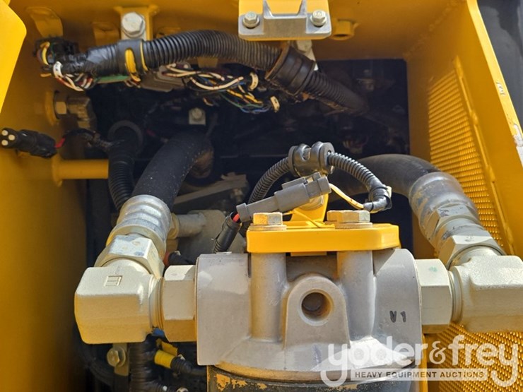 2024-komatsu-d71pxi-24-image-33