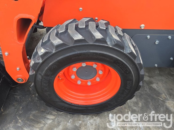 2024-kubota-ssv65-image-9