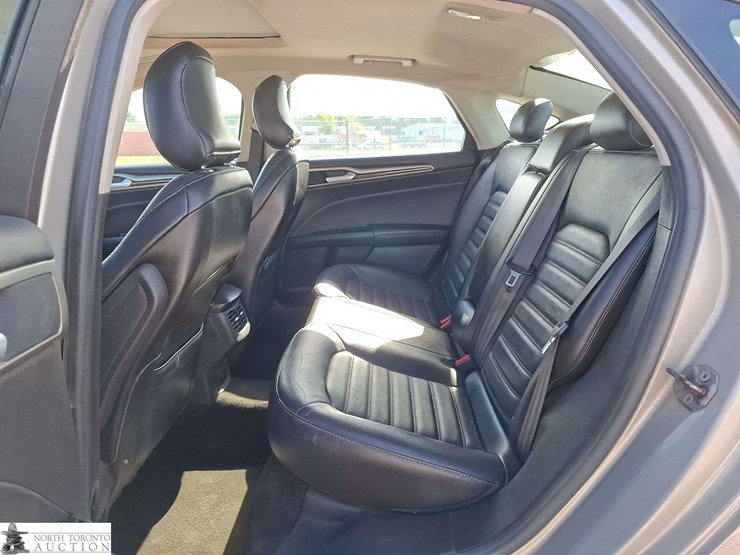 2016-ford-fusion-image-14