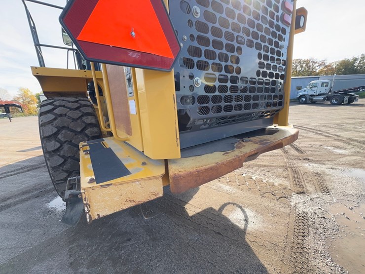 deere-744k-image-15