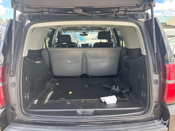 2020-chevrolet-tahoe-image-18