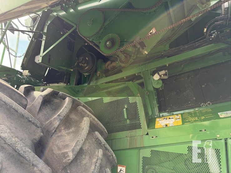 2011-john-deere-9770-sts-image-111