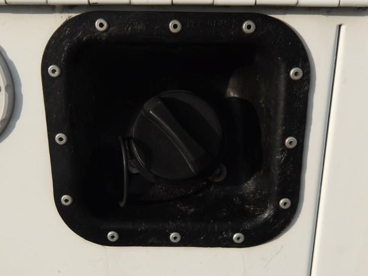 2011-ford-f550-image-6