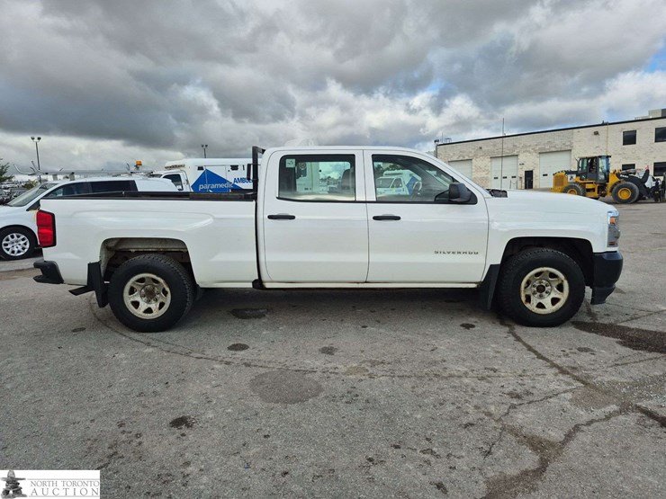 2017-chevrolet-silverado-1500-image-4