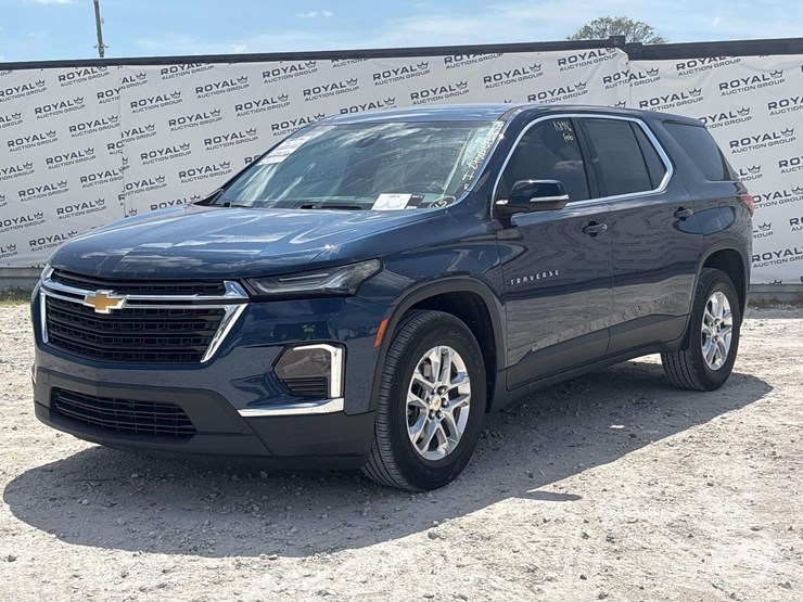 2022-chevrolet-traverse-image-1